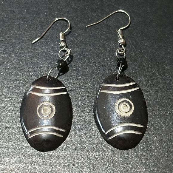 NWOT African Bone Maasai Shield Dangling Earrings - Picture 2 of 5